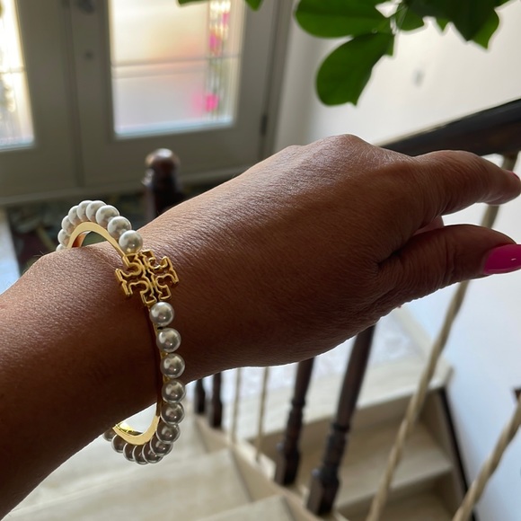 NWT TORI BURCH EMBELLISHED CUFF BRACELET GOLD. - Picture 4 of 6